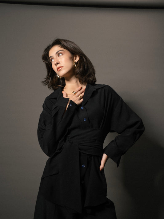 Ray Wrap Shirt in Black