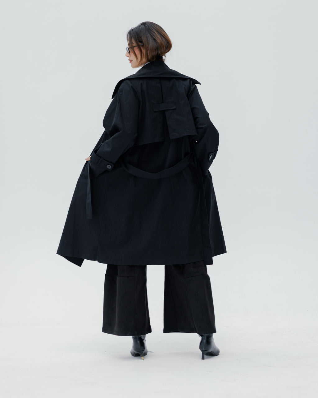 Classic Trench Coat in Black