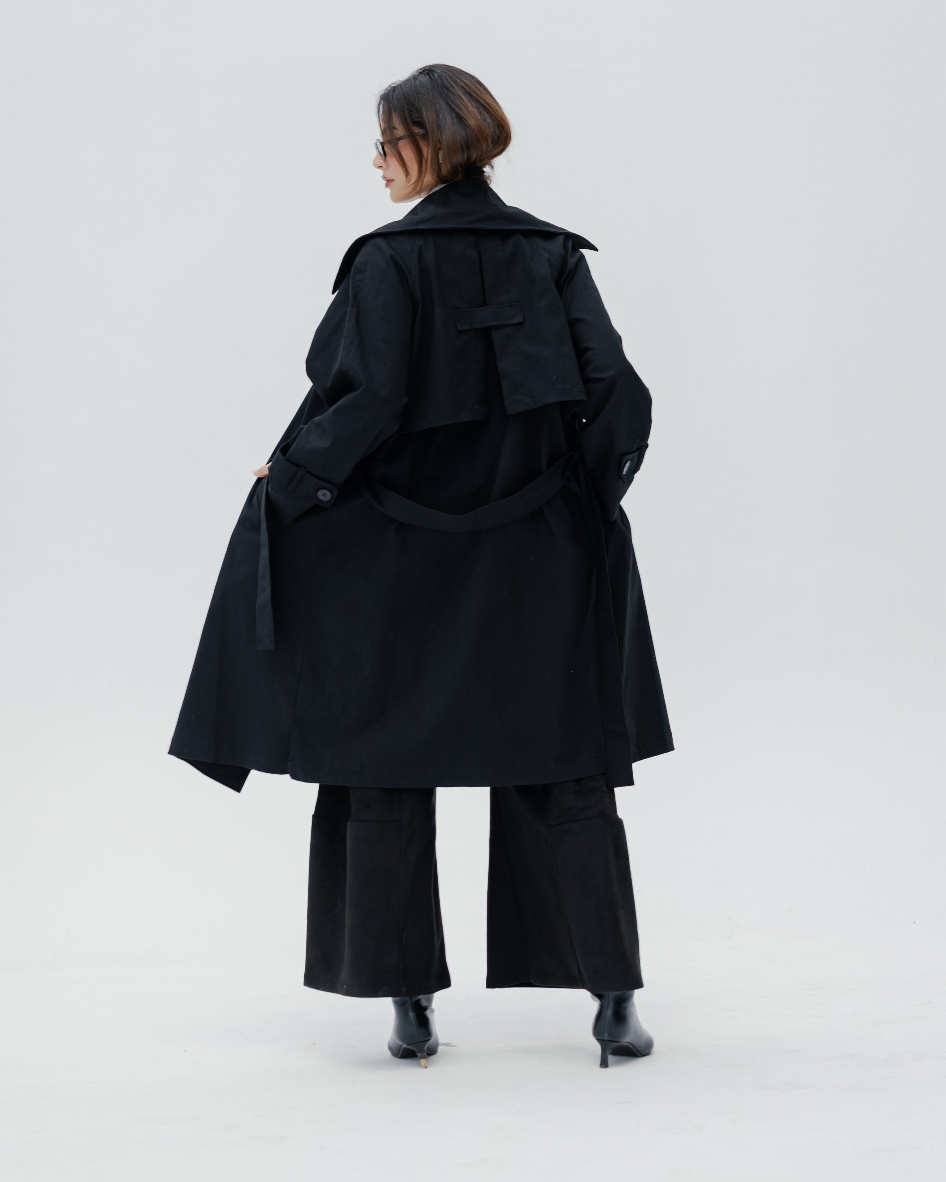 Classic Trench Coat in Black