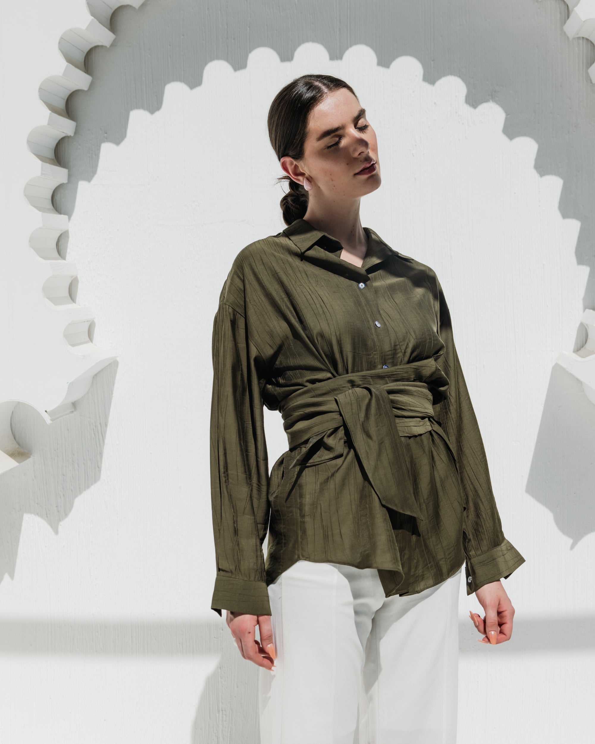 Ray Wrap Shirt in Olive Green