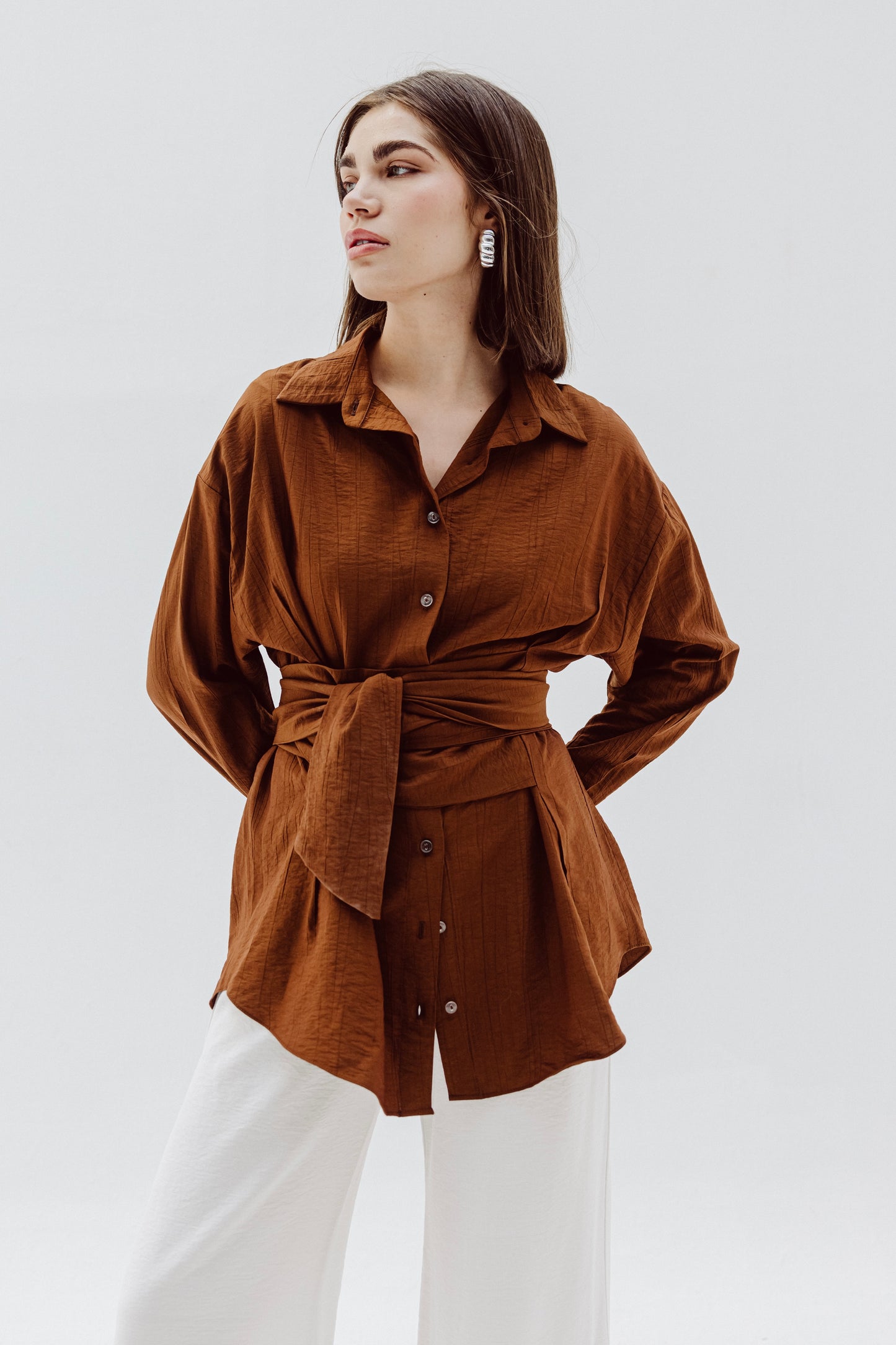 Ray Wrap Shirt in Brown