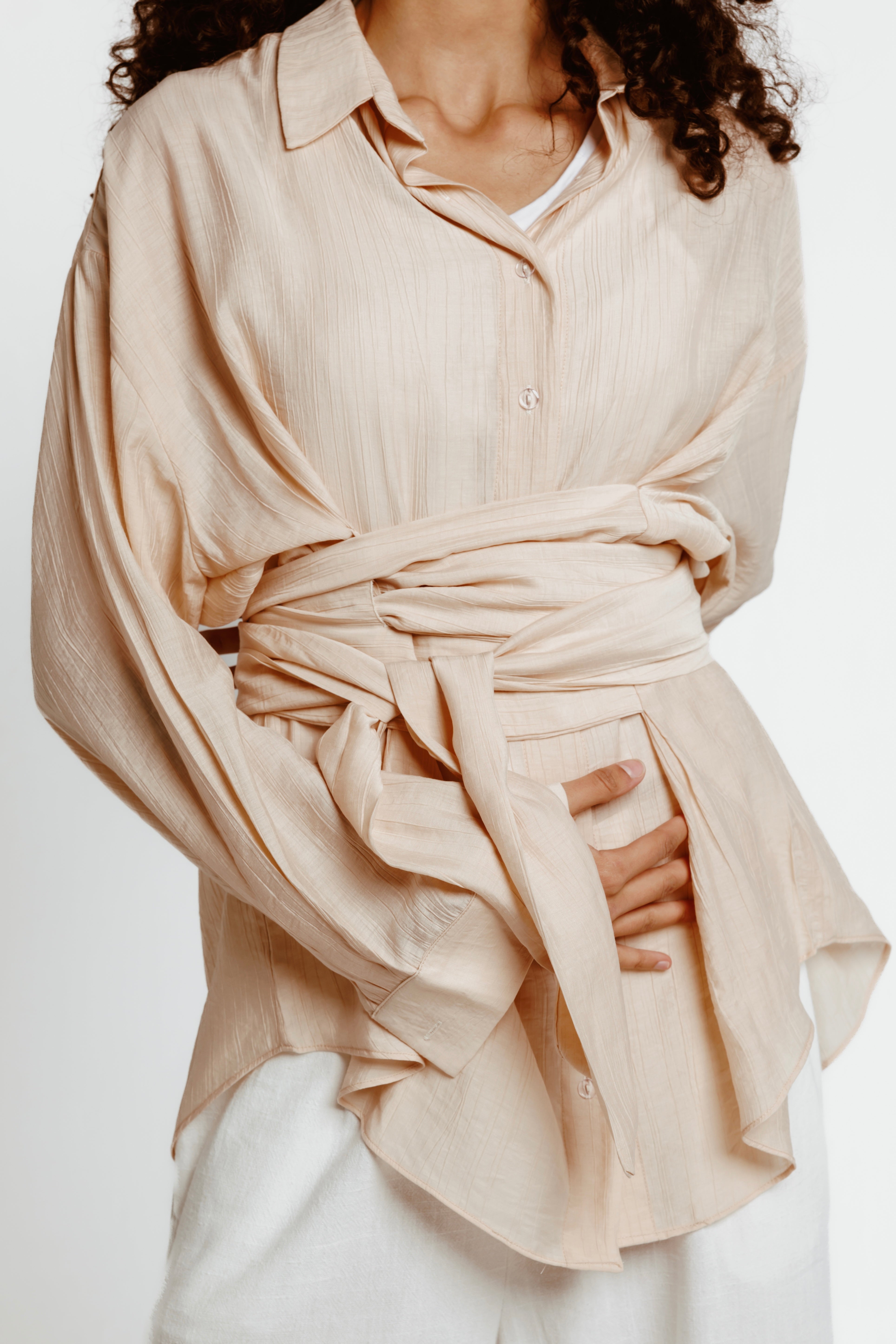 Ray Wrap Shirt in Light Beige