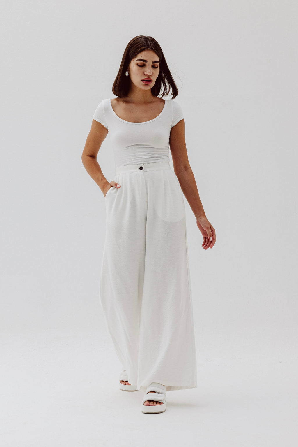 Valera Linen Set in White