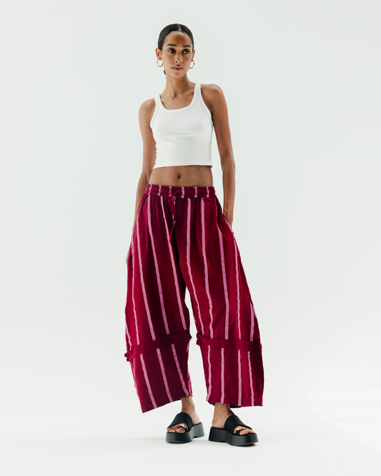 Strips pants