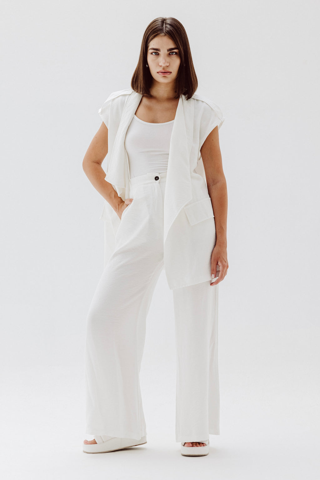 Valera Linen Set in White