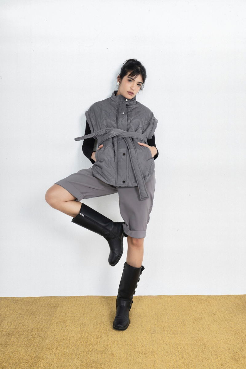 Stone Vest in Grey