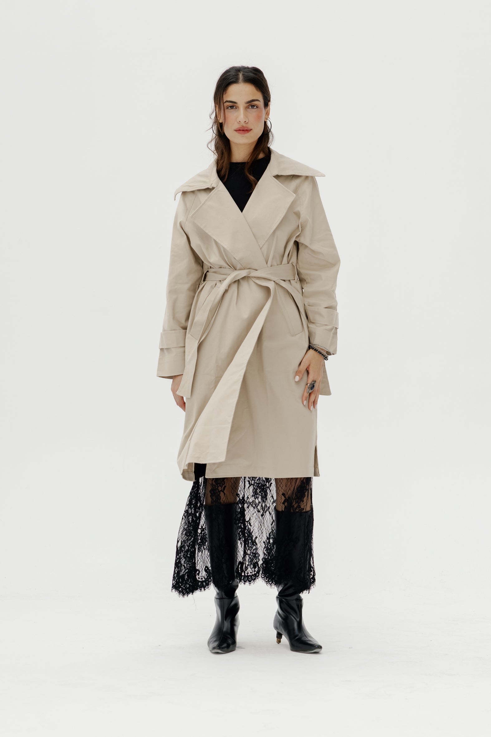 Classic Trench Coat in Beige