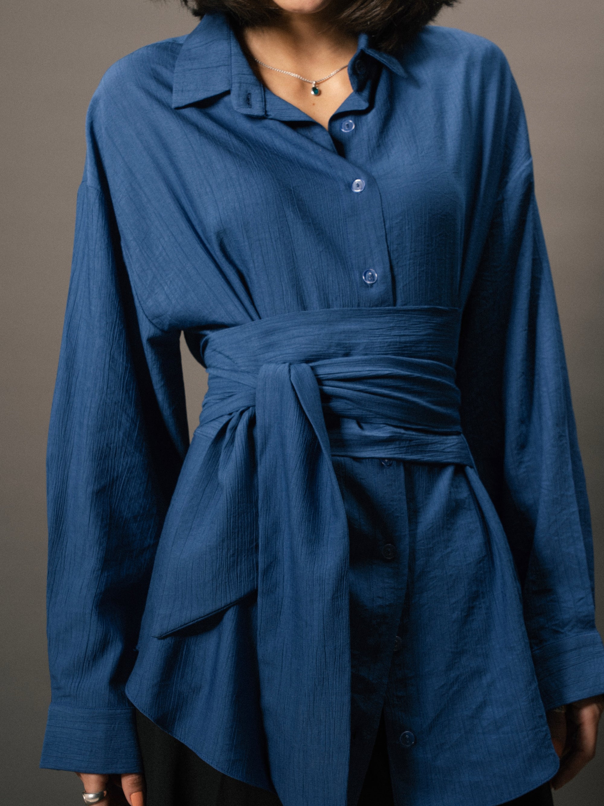 Ray Wrap Shirt in Dark Blue